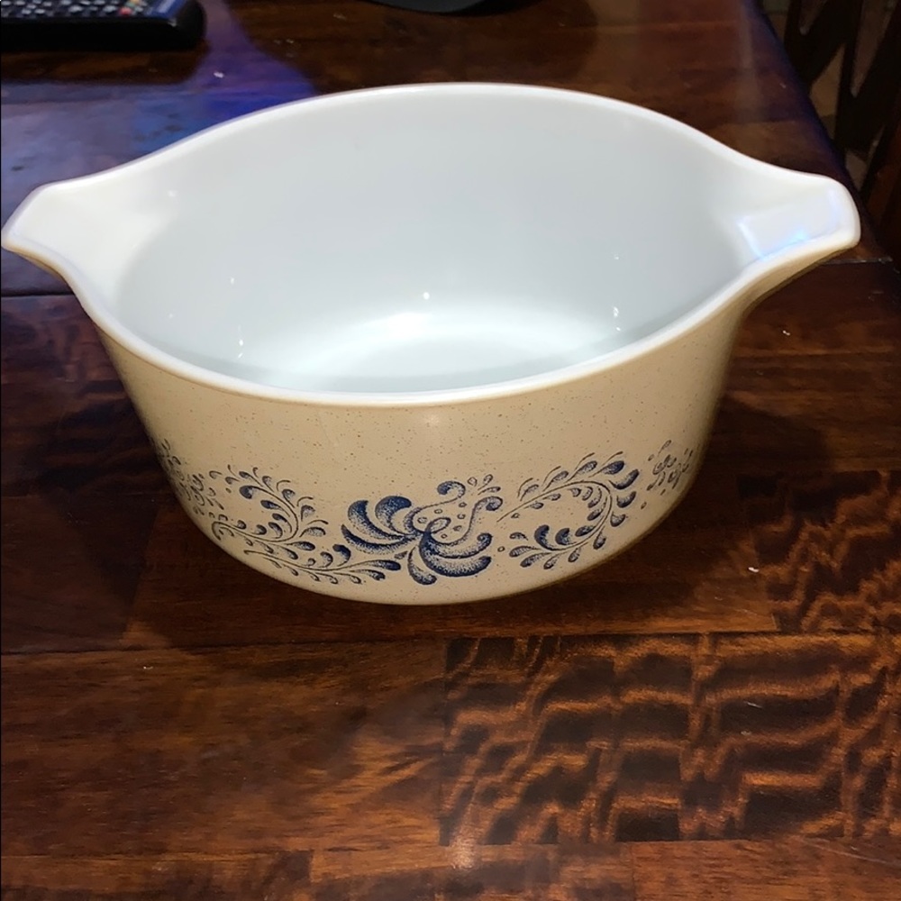 Pyrex Homestead - Picture 2 of 8